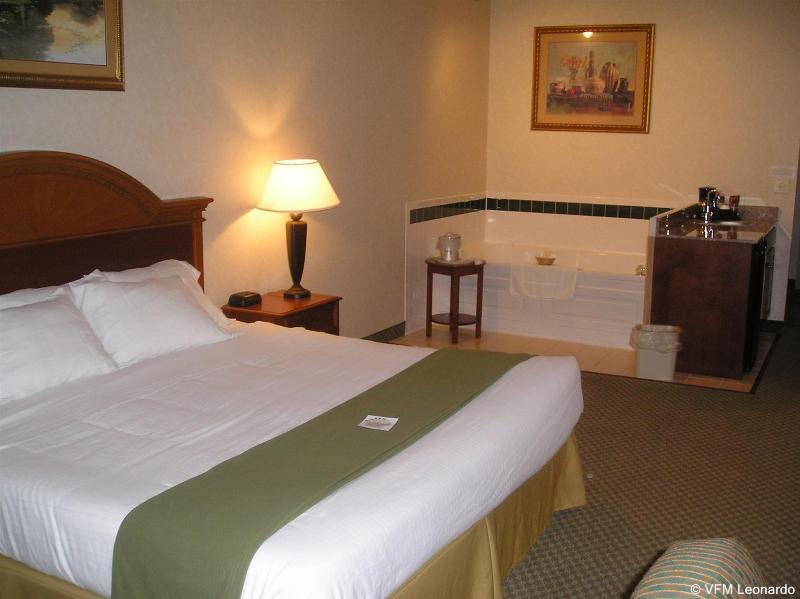 Holiday Inn Express Hotel & Suites Elkhart-South Экстерьер фото