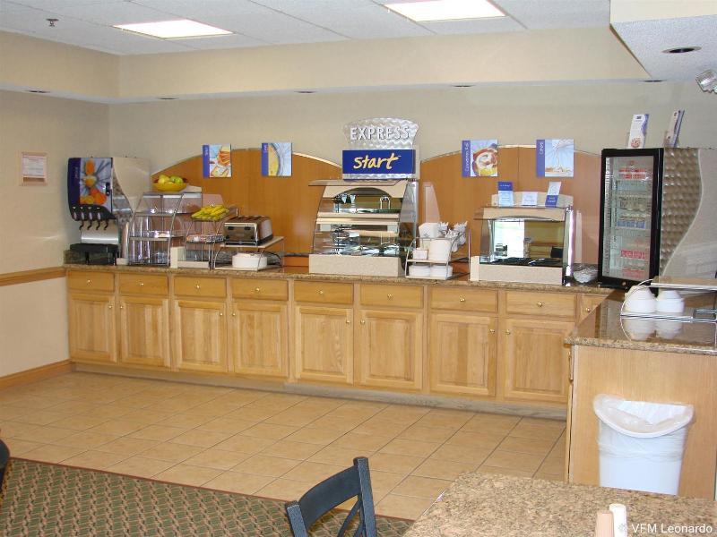Holiday Inn Express Hotel & Suites Elkhart-South Экстерьер фото